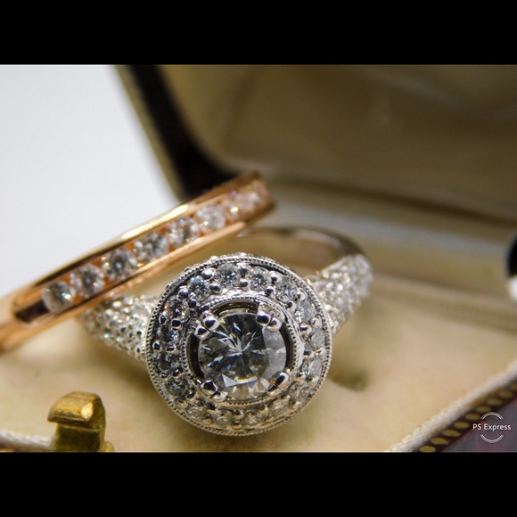 Diamond Ring - Picture 2 of 16